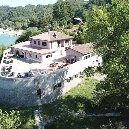 Agriturismo Incantesimo Del Lago Salto Varco Sabino Exterior foto